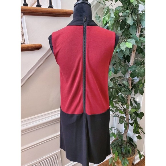 Maggy London Women's Black & Red Rayon Mock Neck Sleeveless Knee Length Dress 6 - Picture 6 of 9
